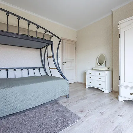 Villa With Private Pool Laumes Juosta