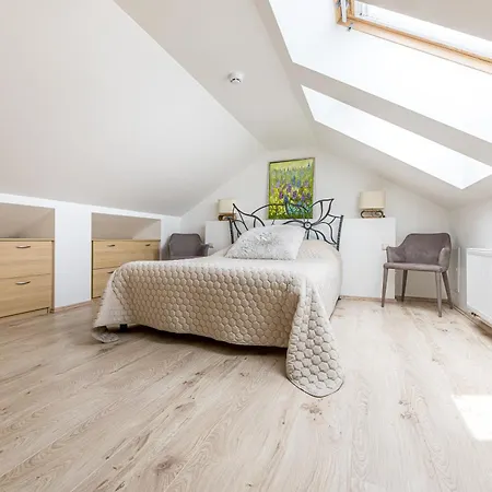 Villa With Private Pool Laumes Juosta