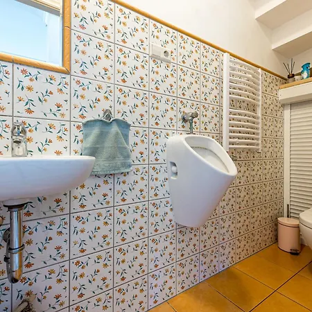 With Private Pool Laumes Juosta Villa