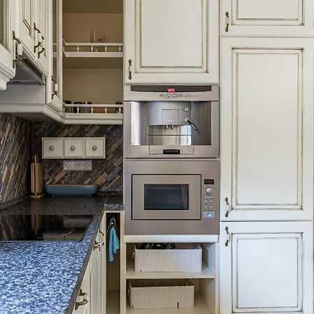 Villa With Private Pool Laumes Juosta