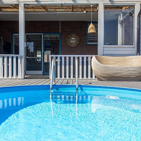 With Private Pool Laumes Juosta Villa