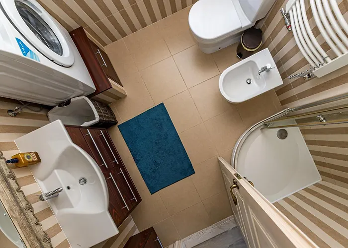 With Private Pool Laumes Juosta *