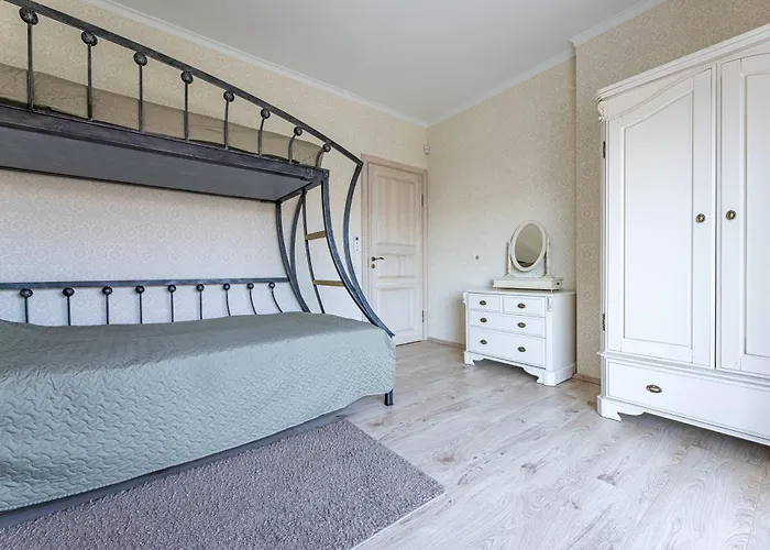 Vila With Private Pool Laumes Juosta