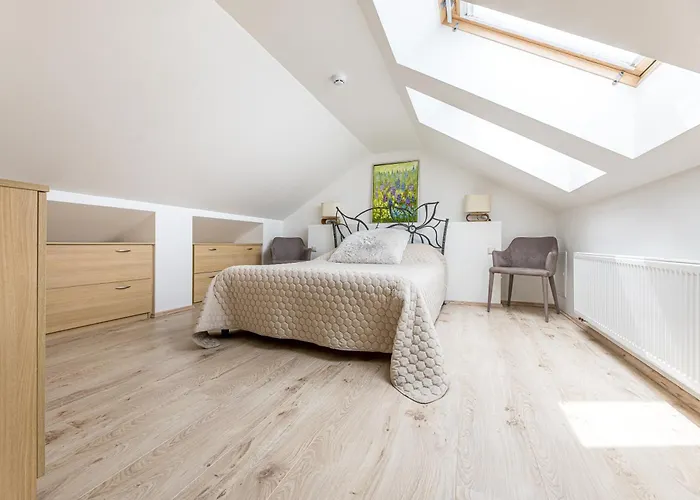 Vila With Private Pool Laumes Juosta